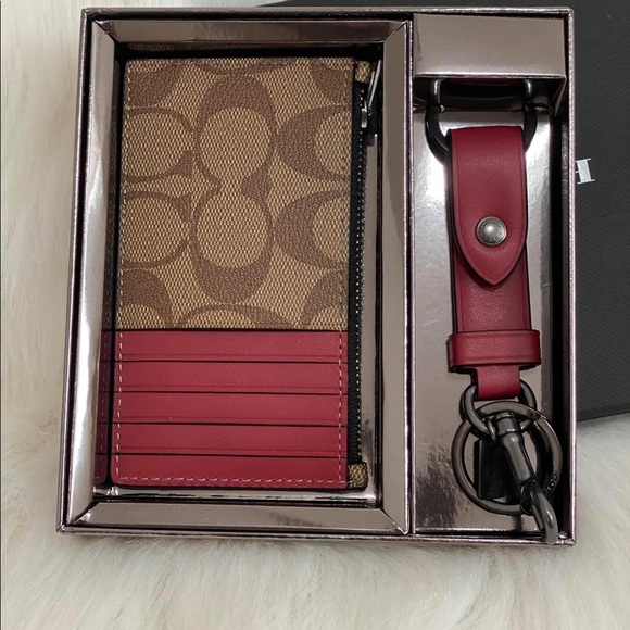 COACH ZIP CARD HOLDER & KET CHAIN HOLDER - Picture 2 of 5